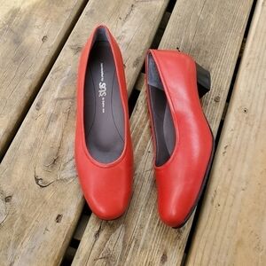 SAS Regina Red Leather Block Low Heel Round Toe Comfort Pumps 8